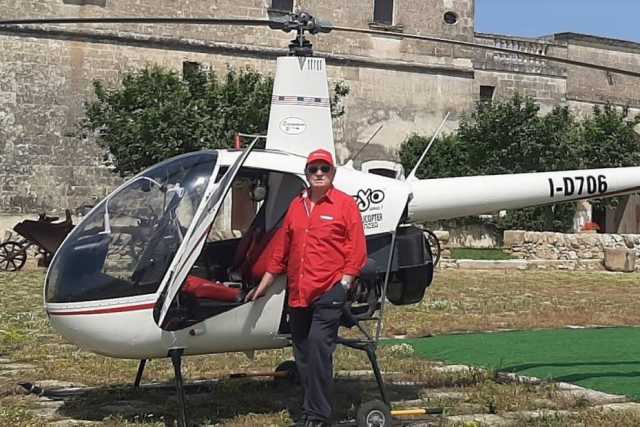 Grottaglie, la storia di Enzo: a 86 anni pilota ancora un elicottero. �In Italia sono il pi� anziano�